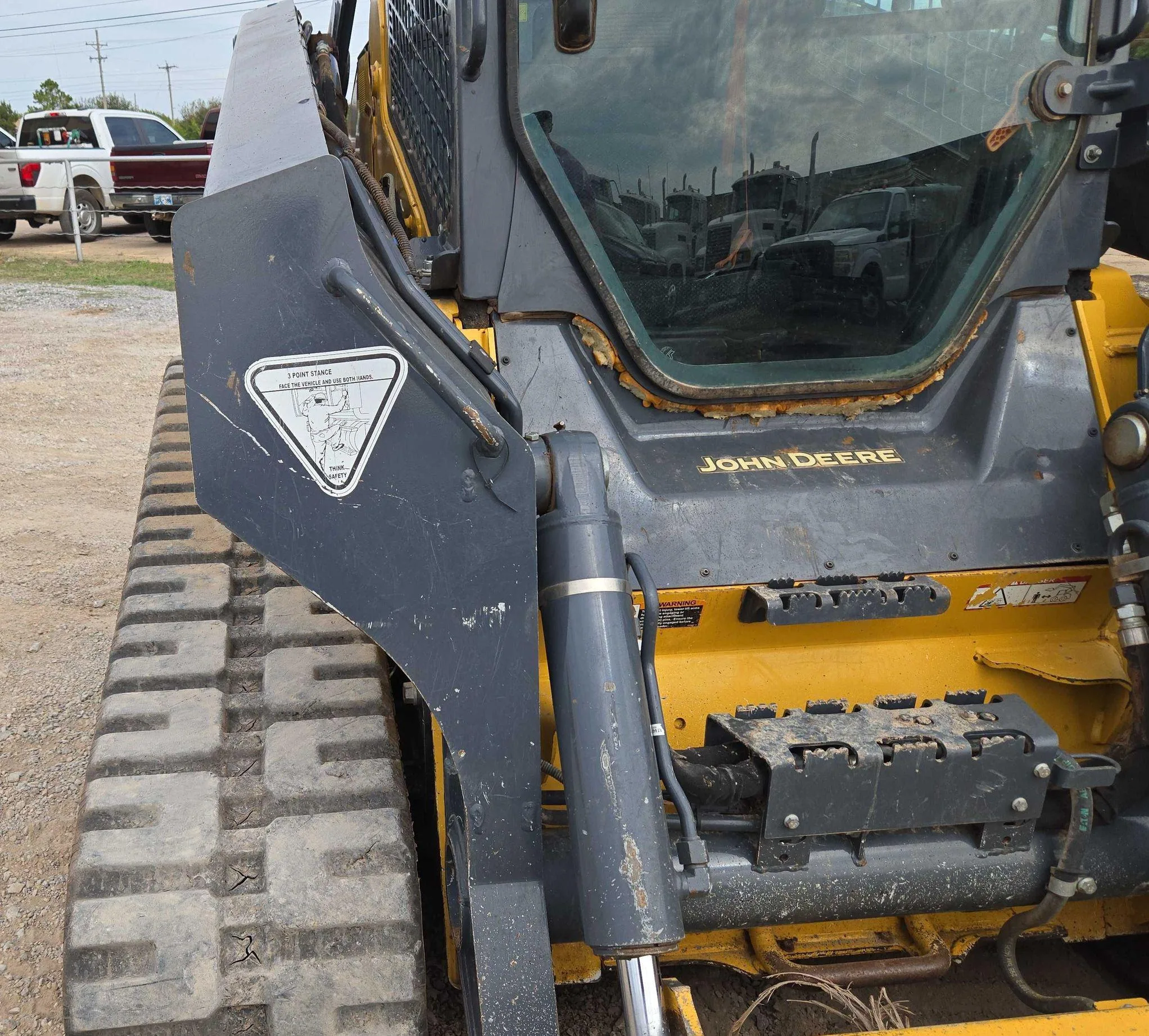 2018 John Deere 333G