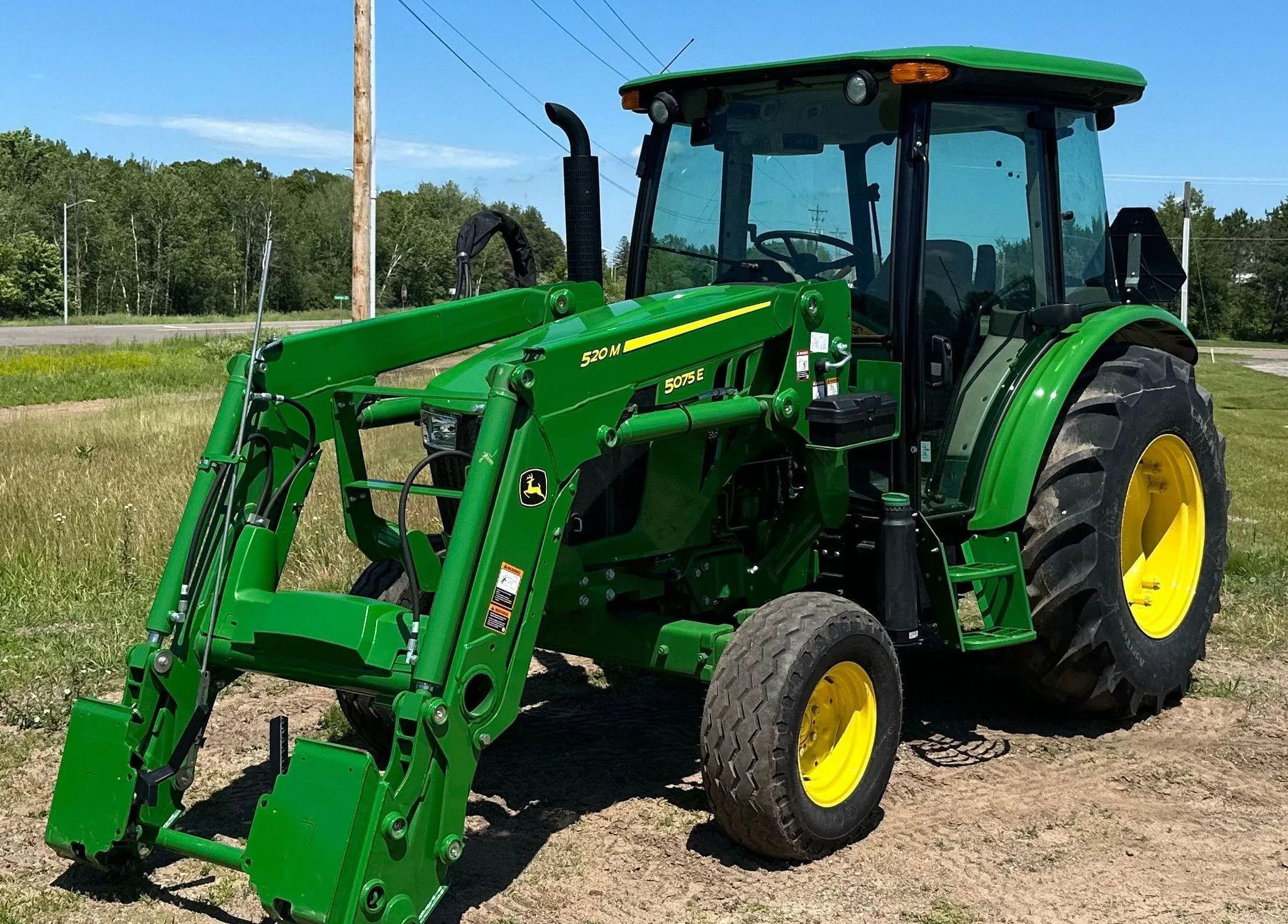 2021 John Deere 2021 John Deere 5075E alt