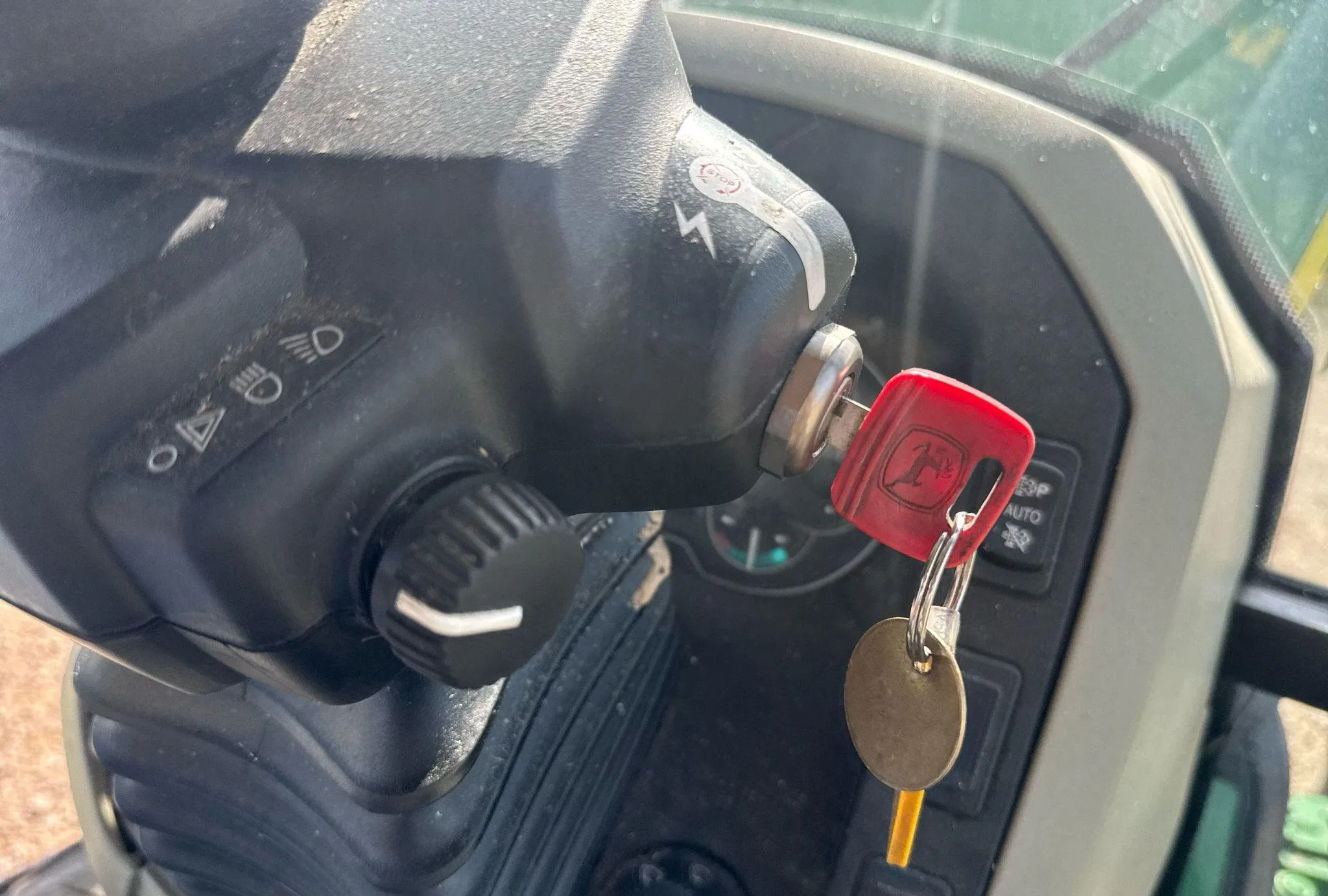 2019 John Deere 5100E