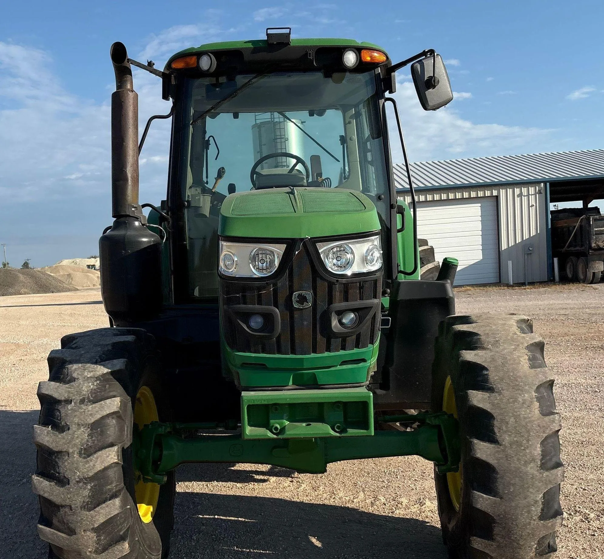 2016 John Deere 6120M
