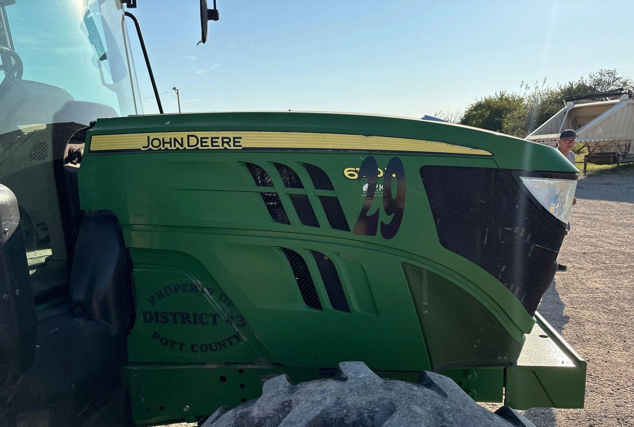 2016 John Deere 6120M
