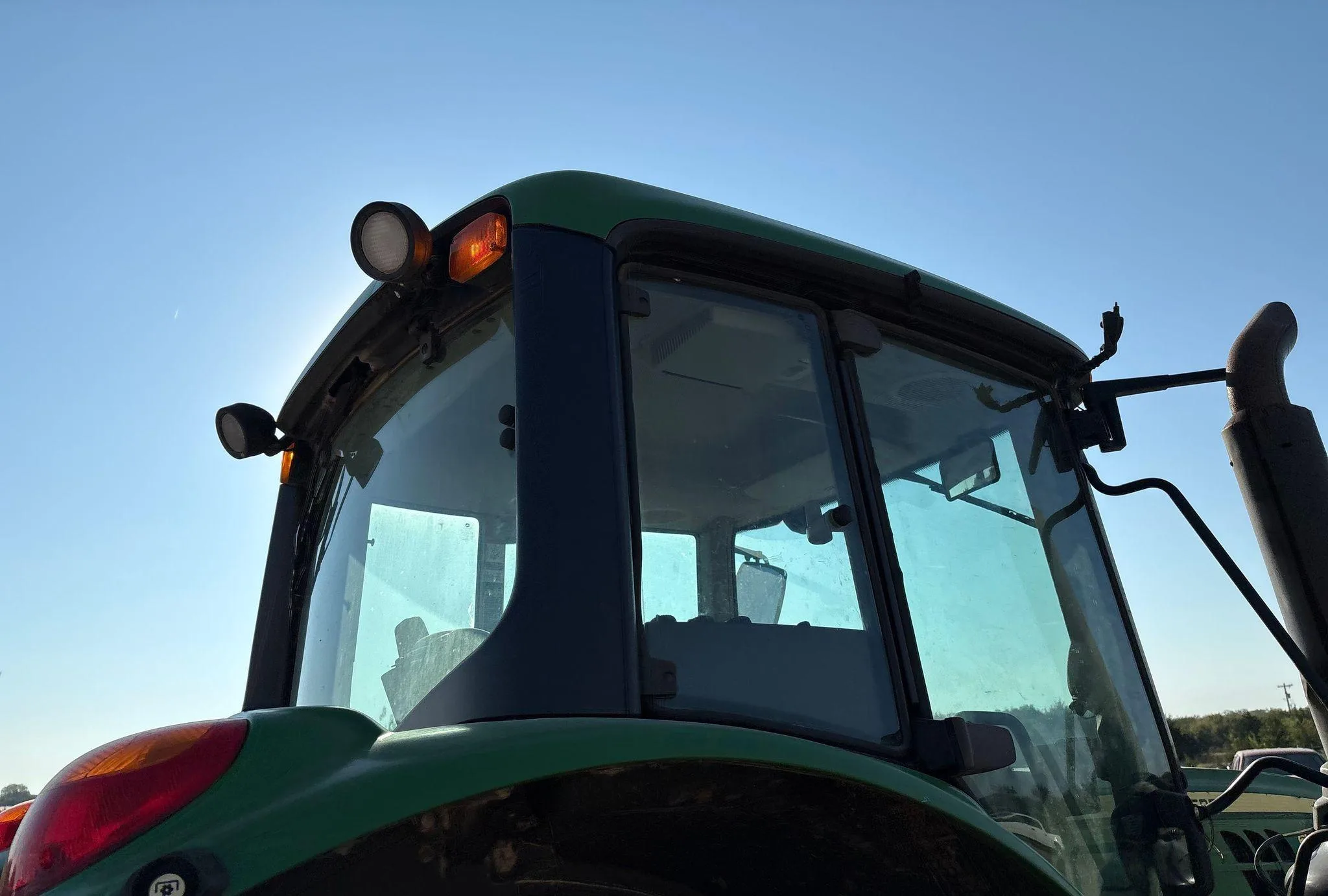 2016 John Deere 6120M