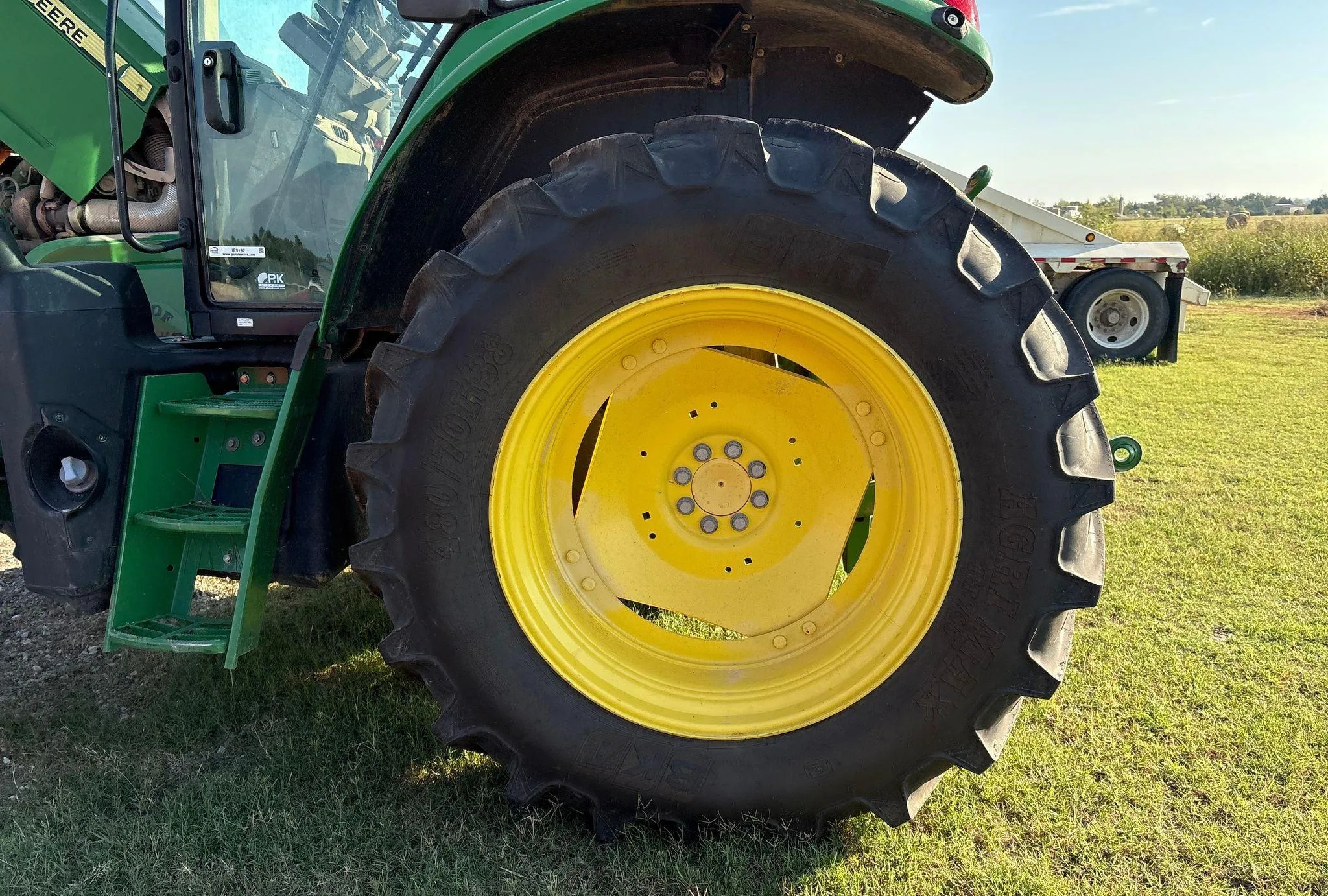 2016 John Deere 6120M