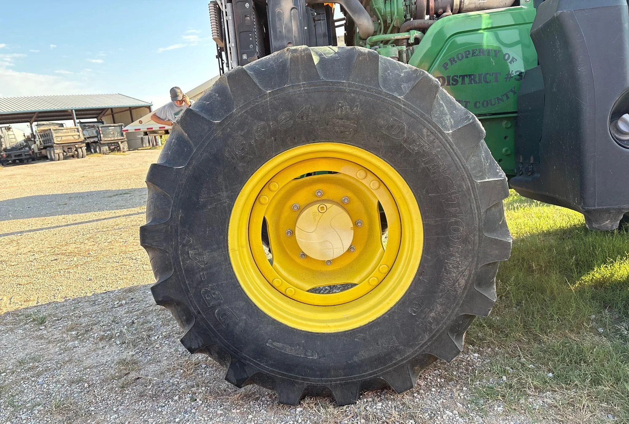 2016 John Deere 6120M