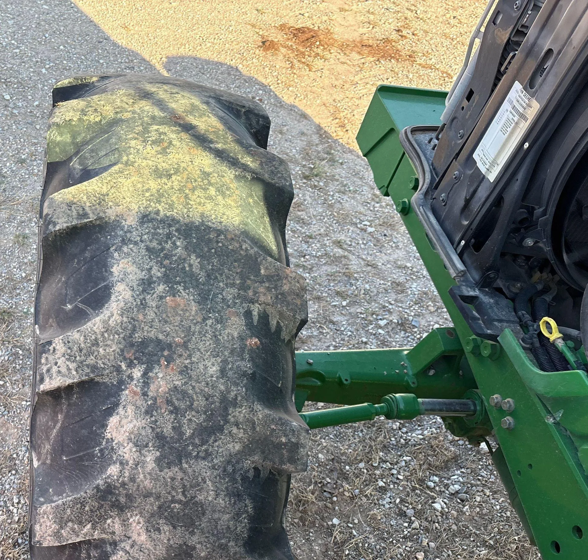 2016 John Deere 6120M
