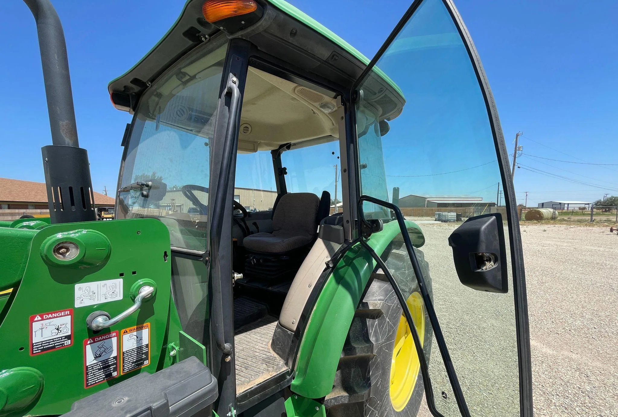 2018 John Deere 5075E