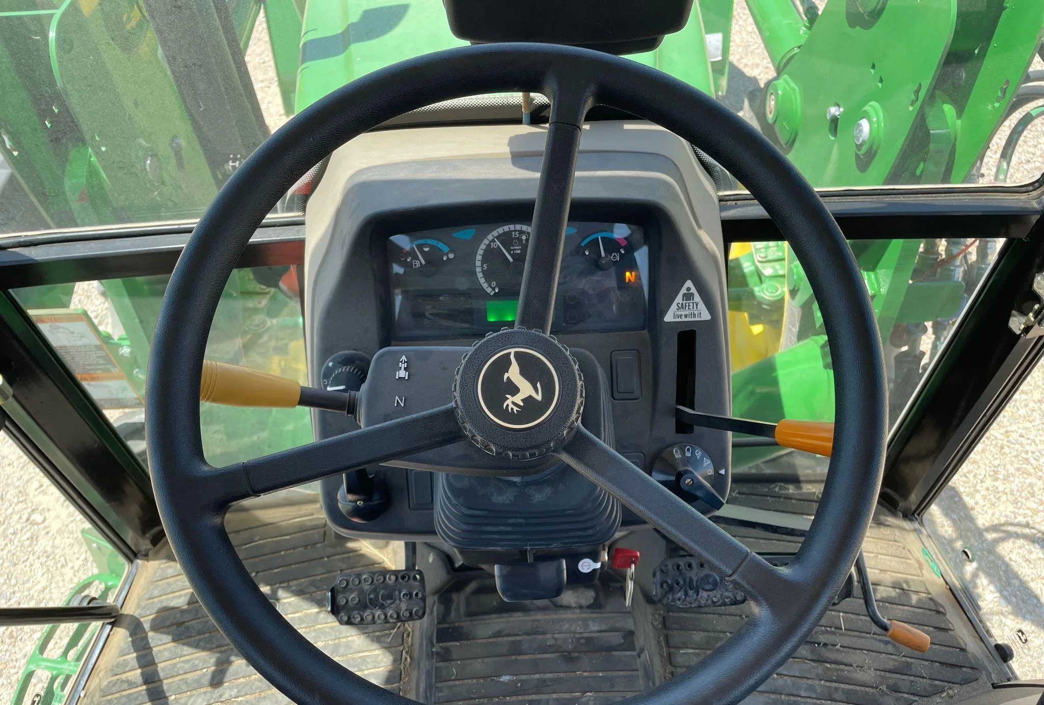 2018 John Deere 5075E