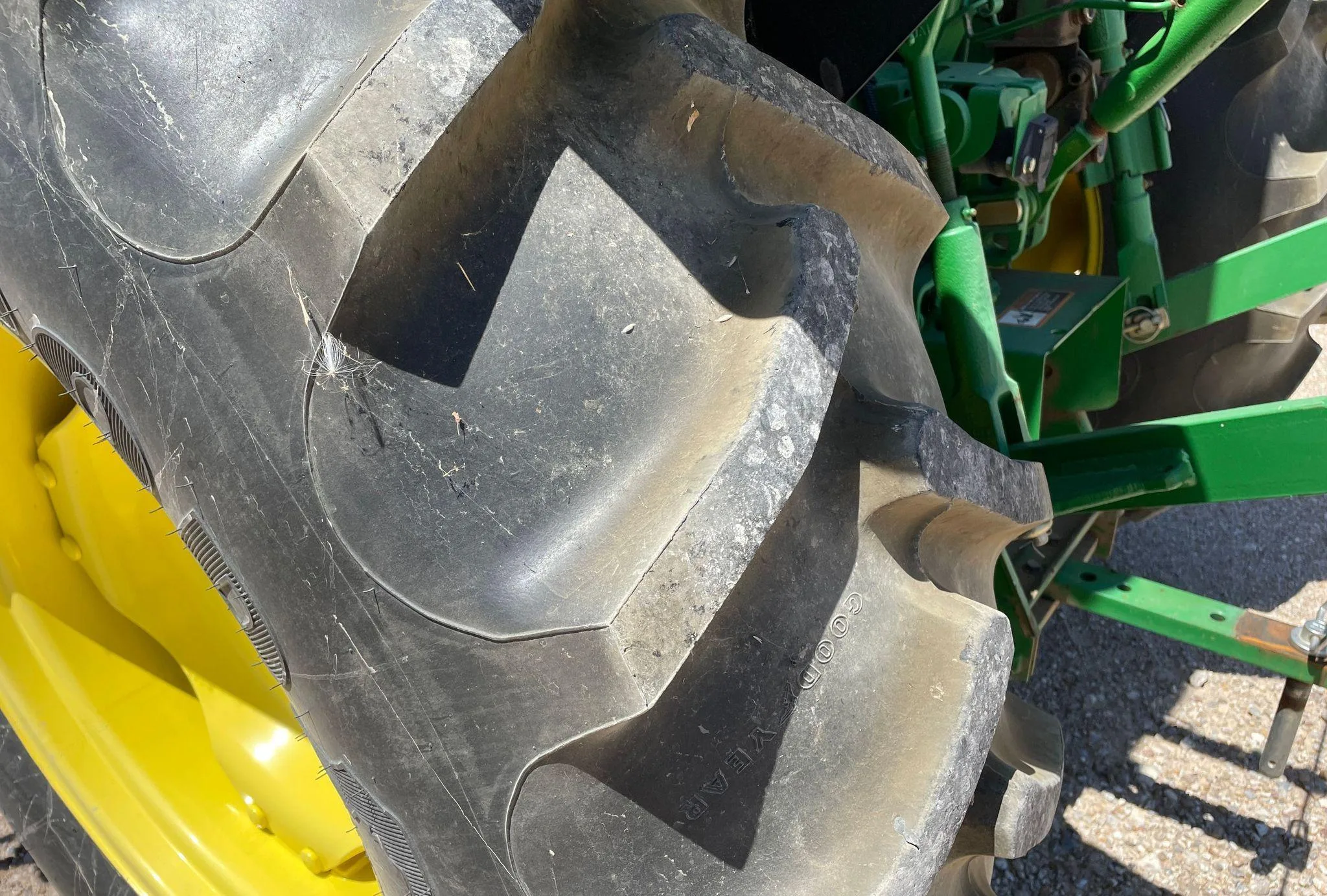 2018 John Deere 5075E