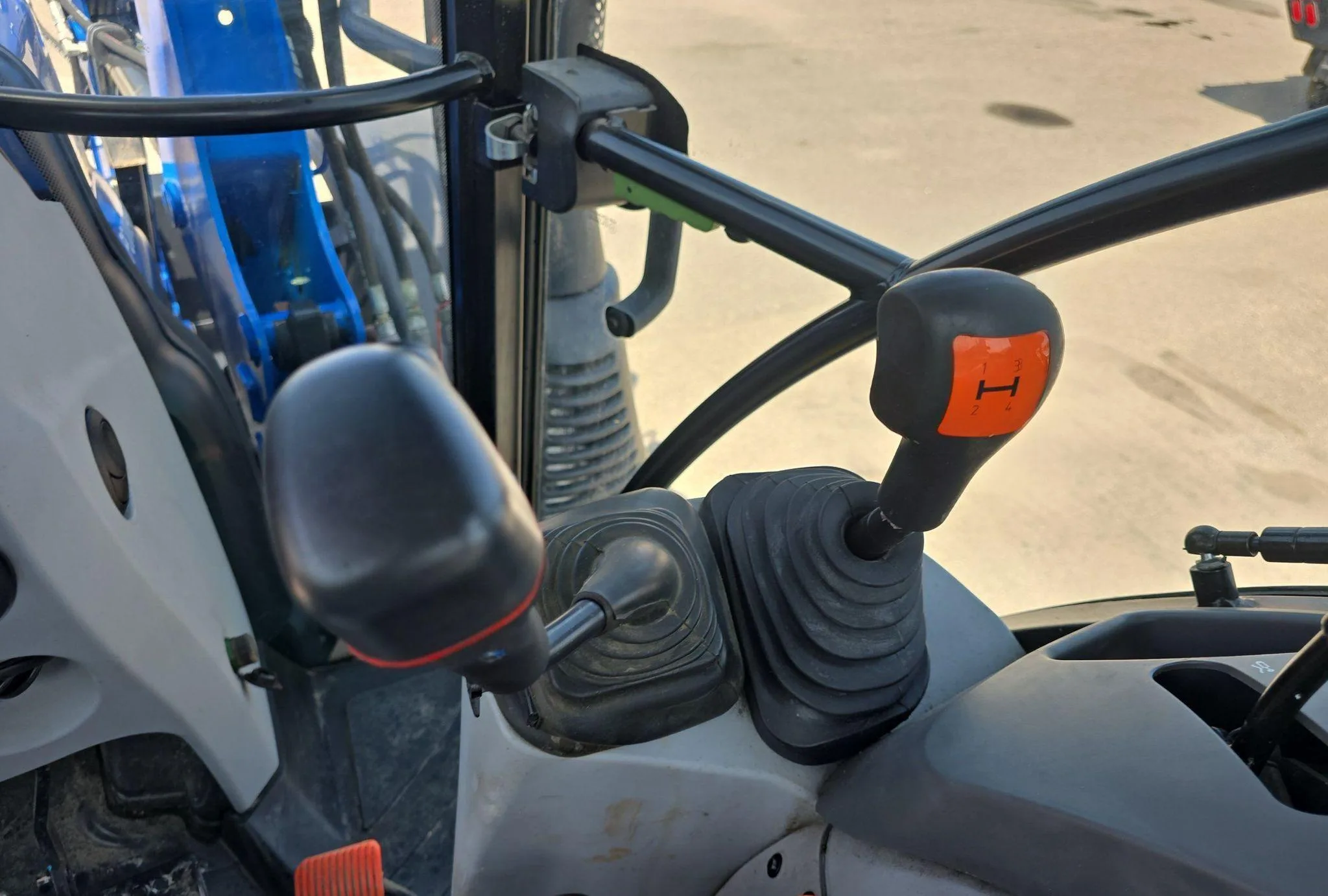 2019 New Holland Powerstar 100