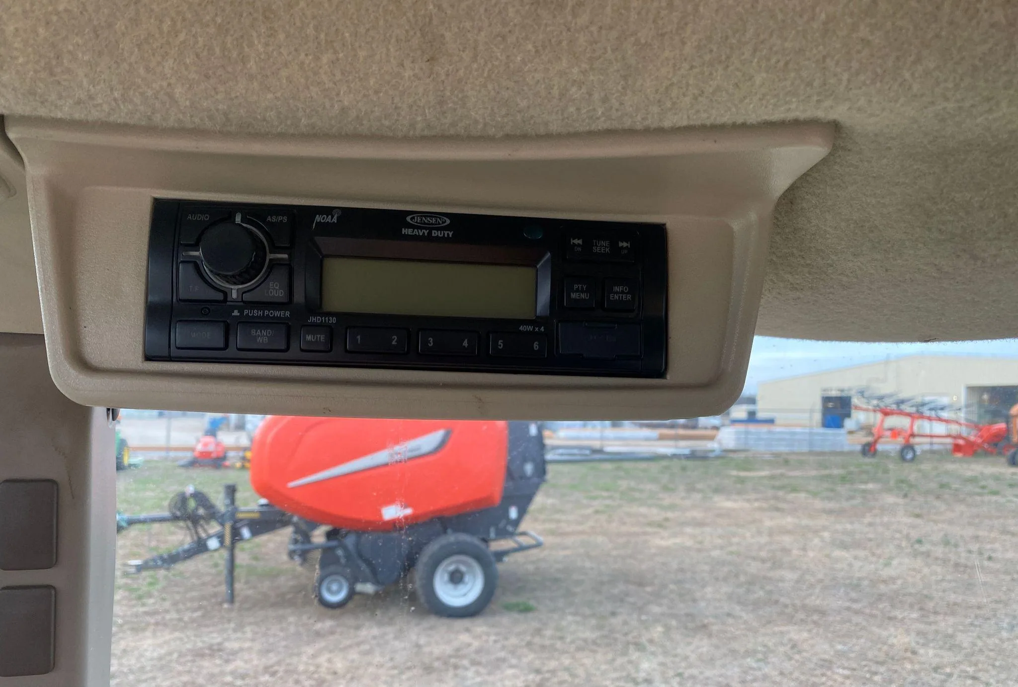 2017 John Deere 5065E