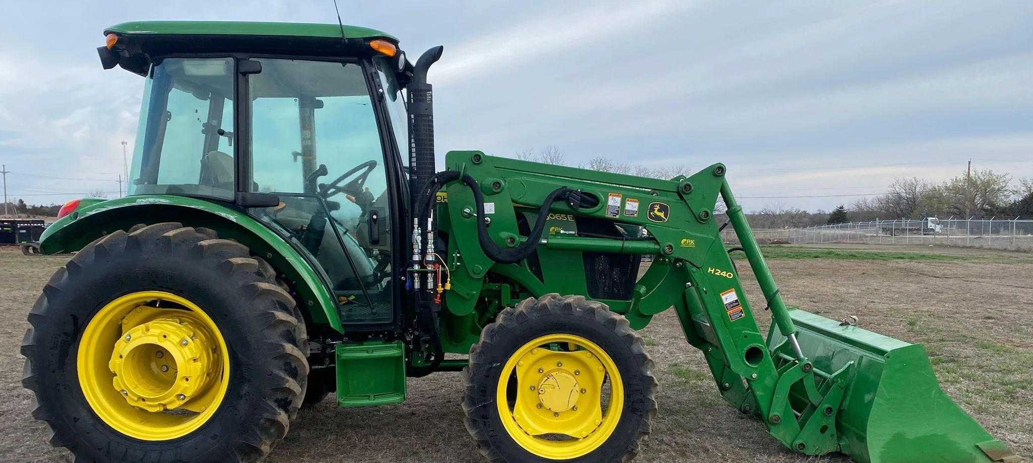 2017 John Deere 5065E