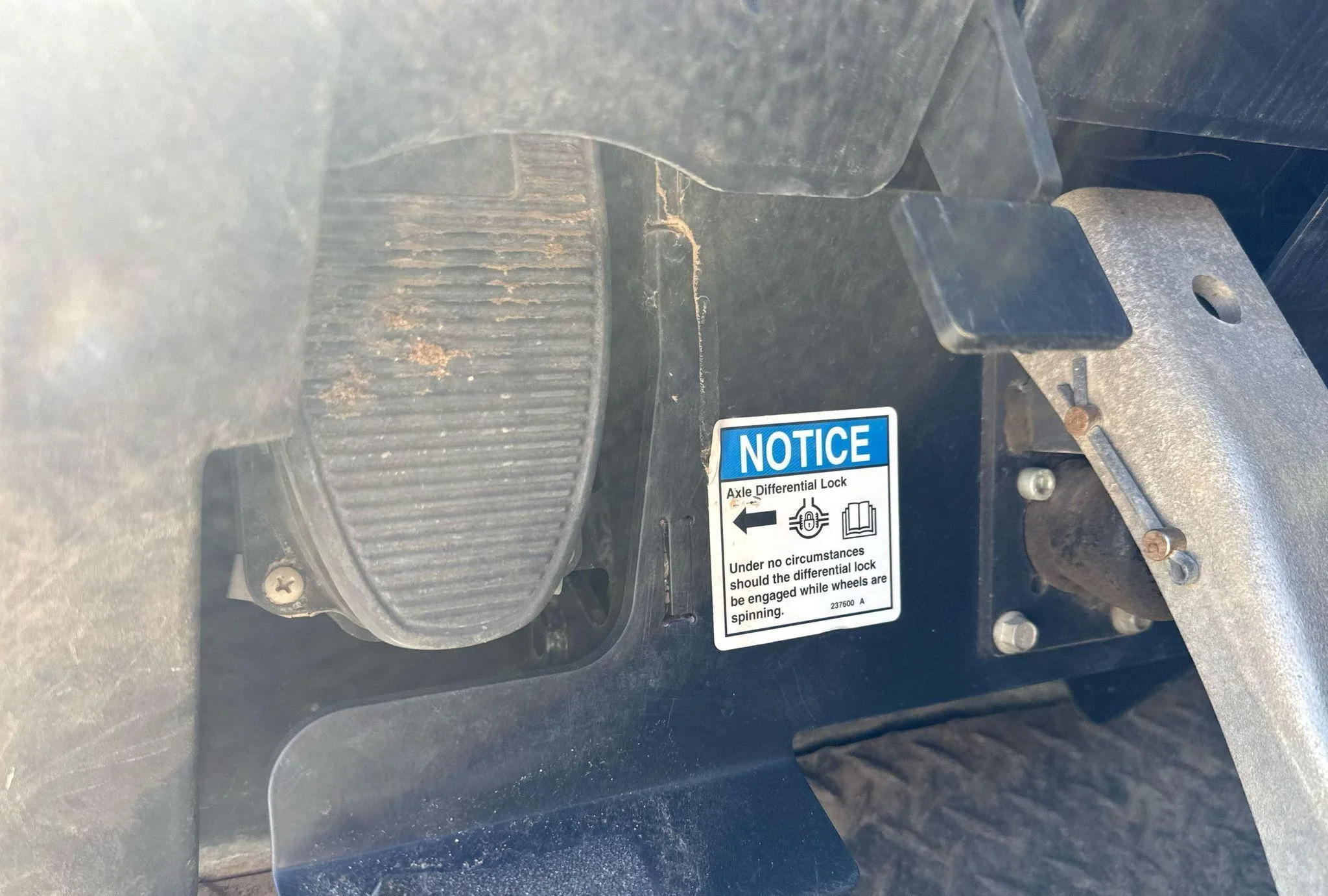 2016 Genie GTH-844